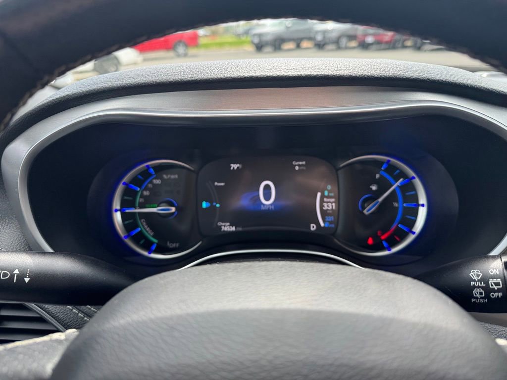 Used 2021 Chrysler Pacifica Limited w/ S Appearance Package FWD image 25