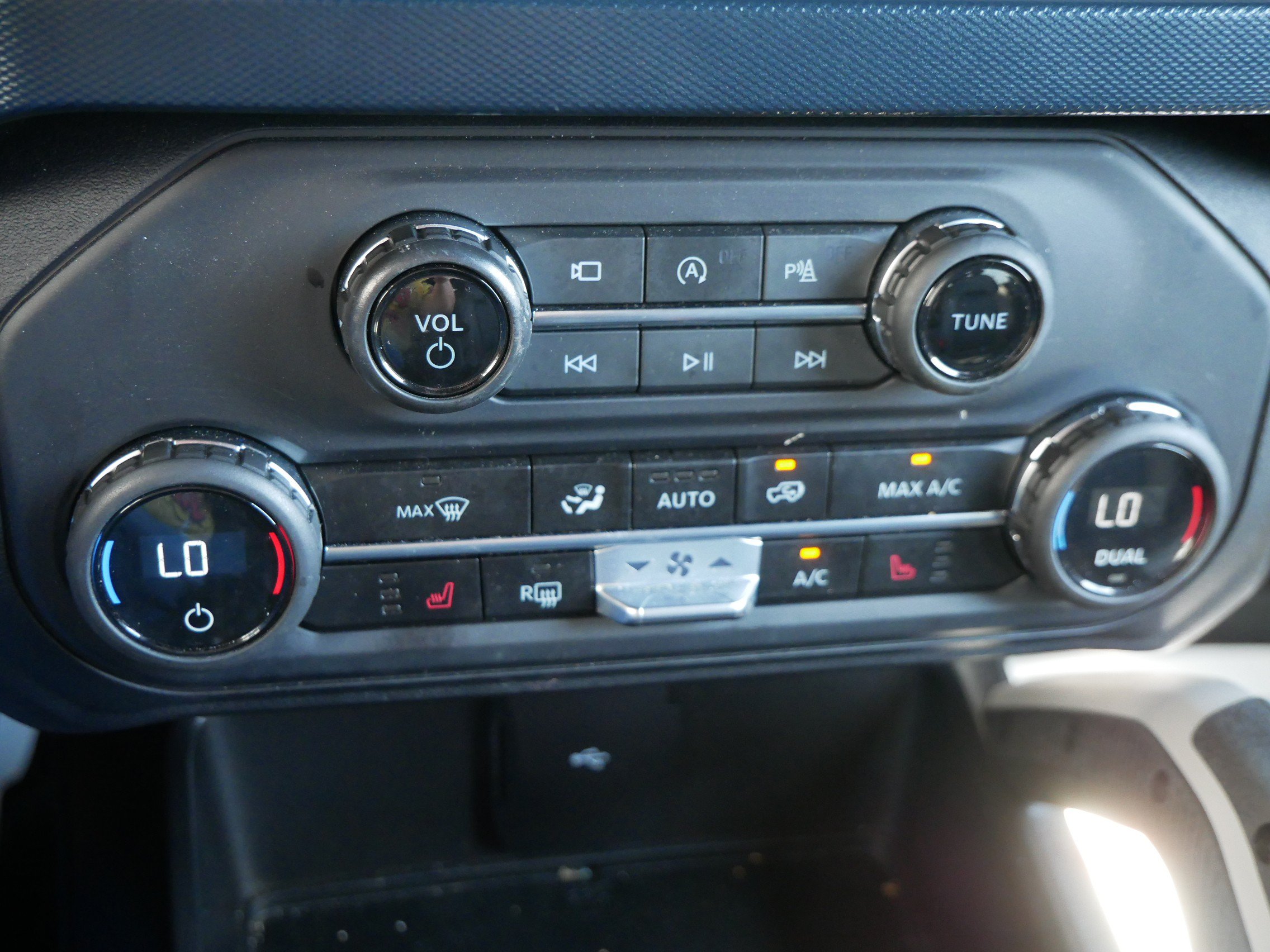 Certified 2023 Ford Bronco Outer Banks AWD/4WD image 12