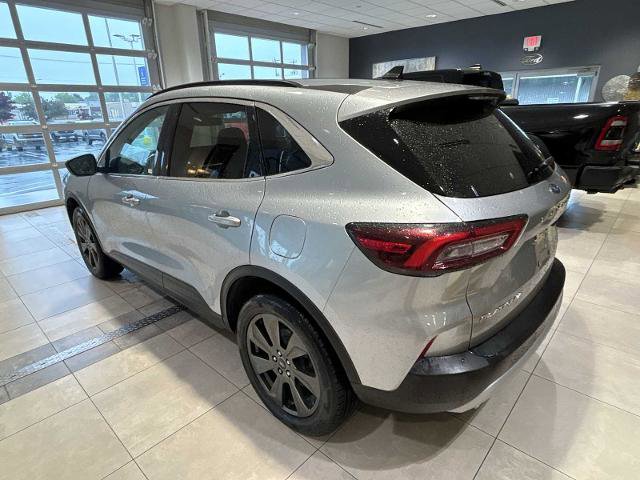 Certified 2024 Ford Escape Platinum AWD/4WD image 5