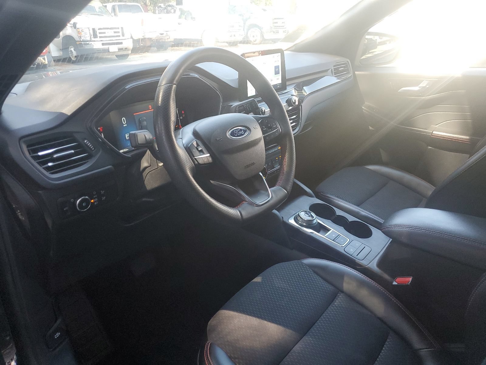 Certified 2025 Ford Escape ST-Line Select AWD/4WD image 10
