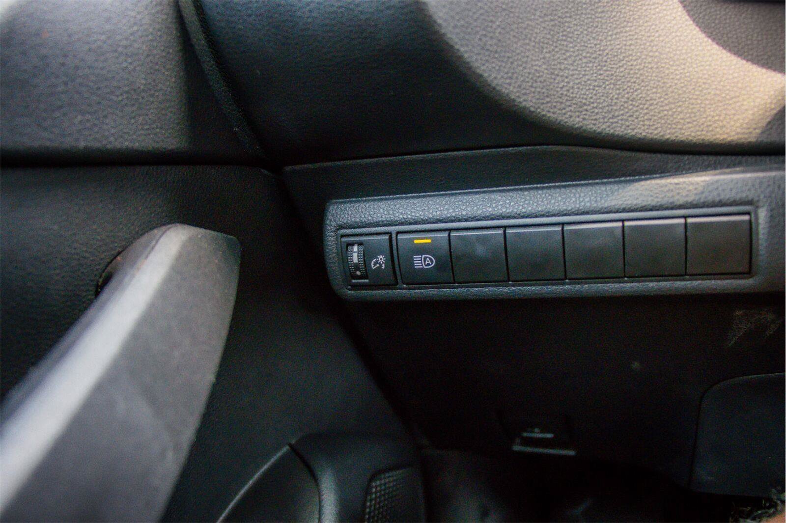 Used 2024 Toyota Corolla LE FWD image 20