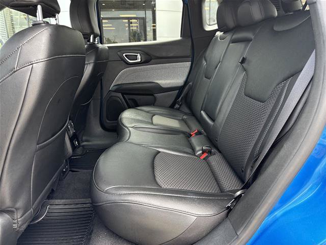 Used 2024 Jeep Compass Latitude AWD/4WD image 5