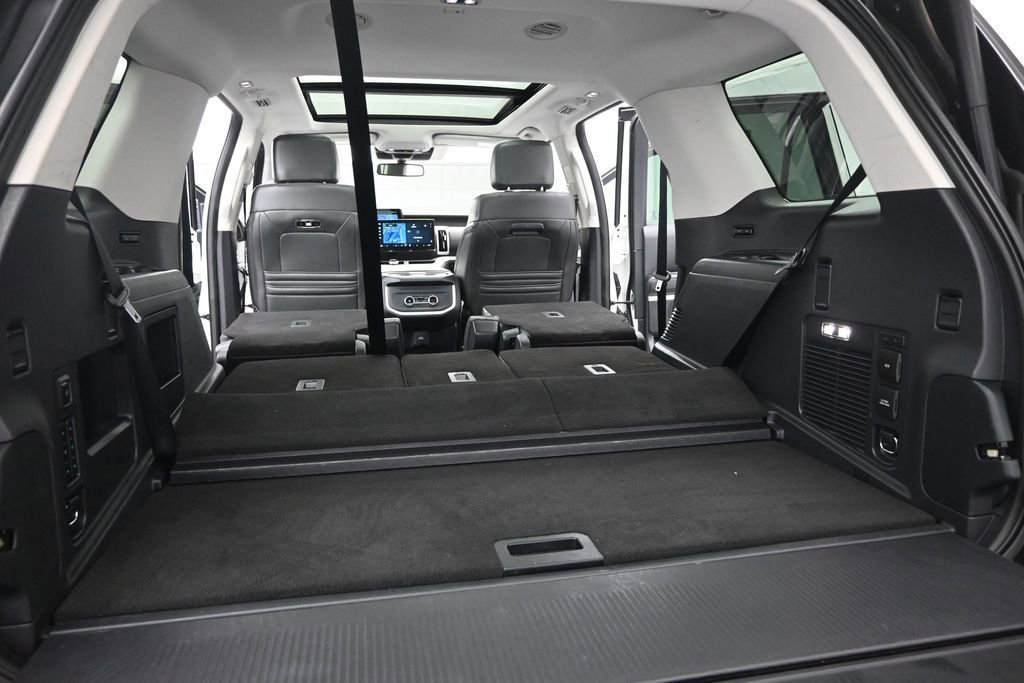 Certified 2025 Ford Expedition Active AWD/4WD image 27