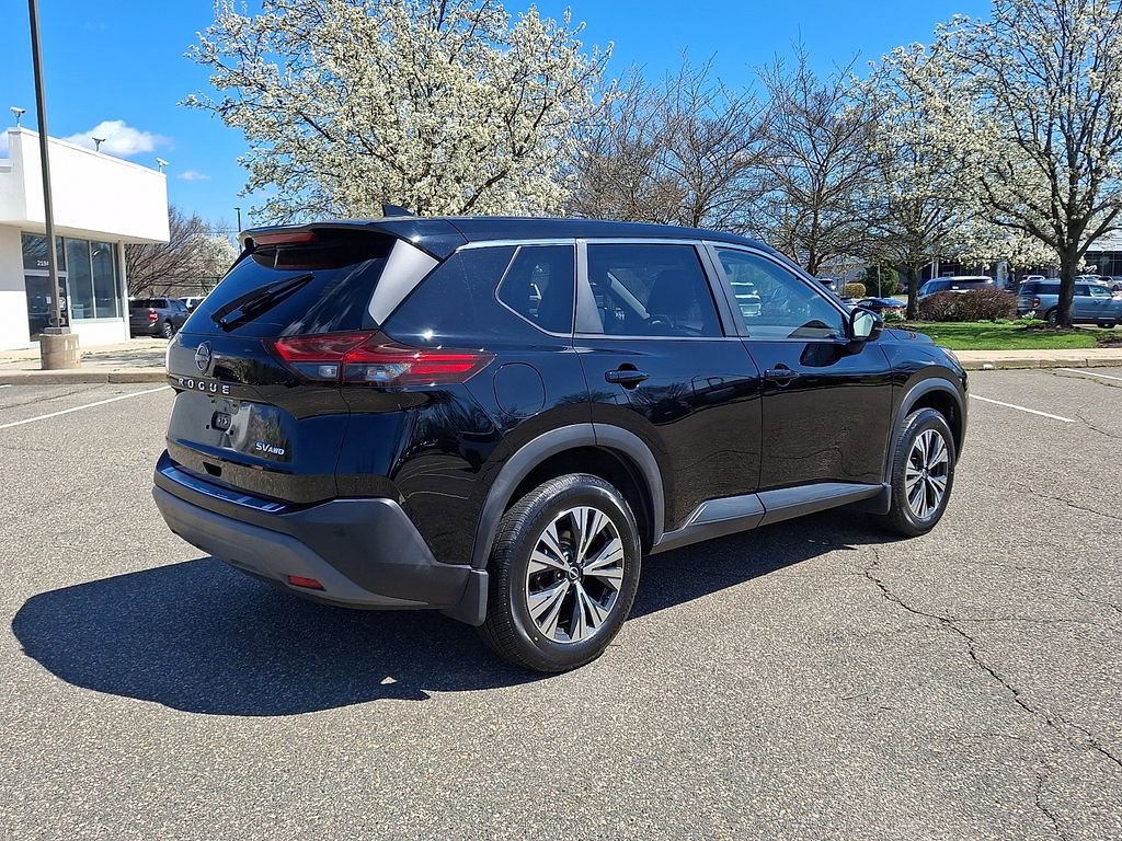 Used 2023 Nissan Rogue SV AWD/4WD image 9