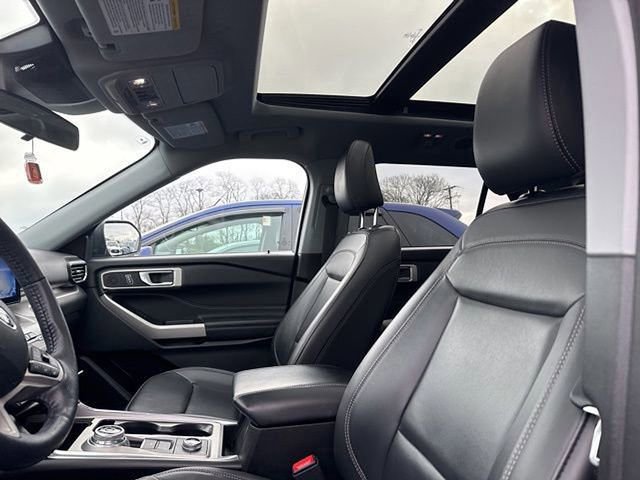 Certified 2023 Ford Explorer XLT w/ Equipment Group 202A image 10
