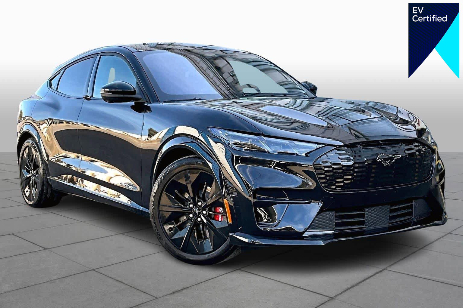 Certified 2025 Ford Mustang Mach-E GT image 1