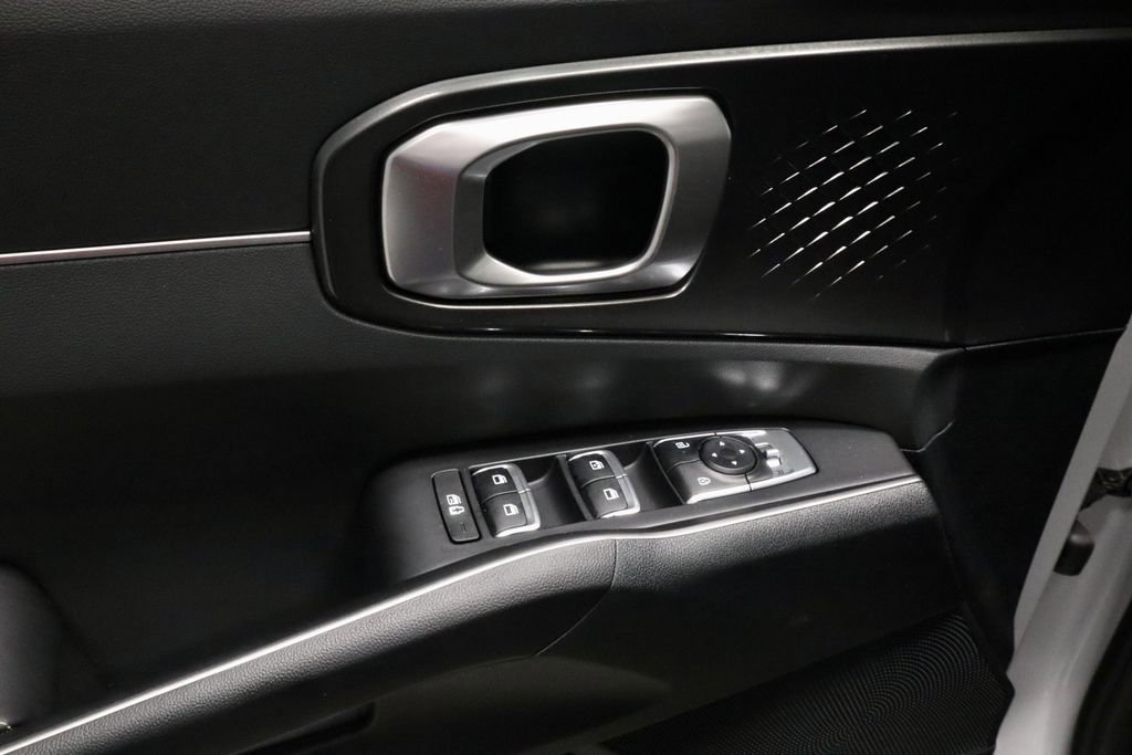 Used 2025 Kia Sorento EX w/ Panoramic Sunroof Package image 24