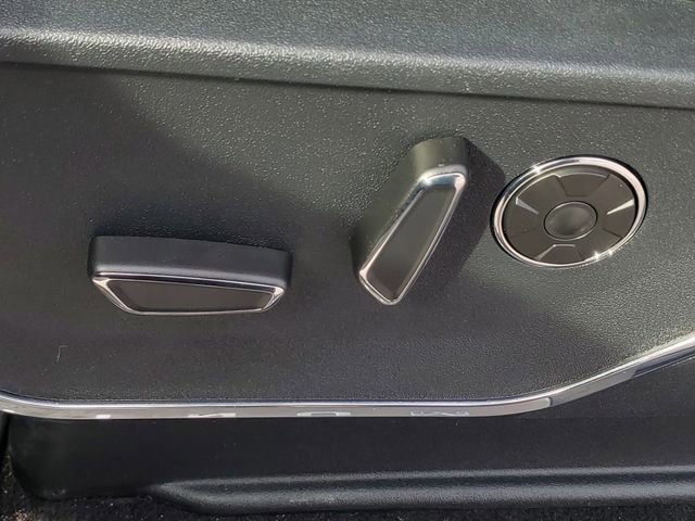 Certified 2022 Ford F150 Platinum w/ Equipment Group 701A High image 12