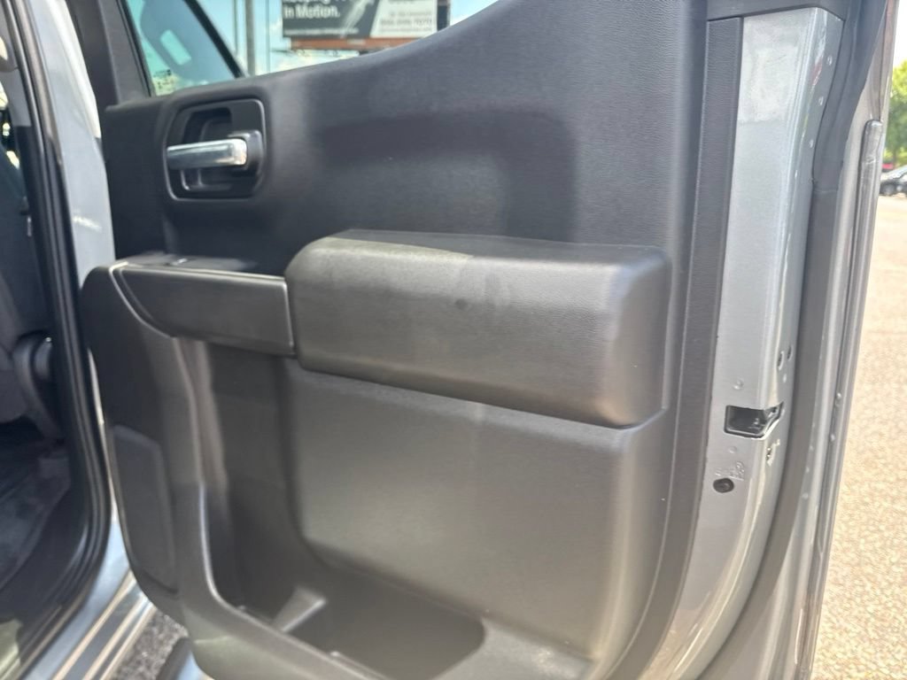 Used 2025 Chevrolet Silverado 1500 Custom w/ Turbomax Blackout Package RWD image 22