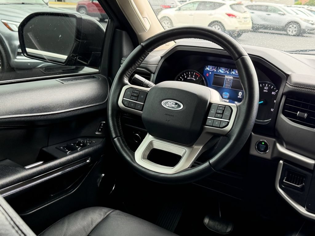 Certified 2022 Ford Expedition XLT RWD image 11