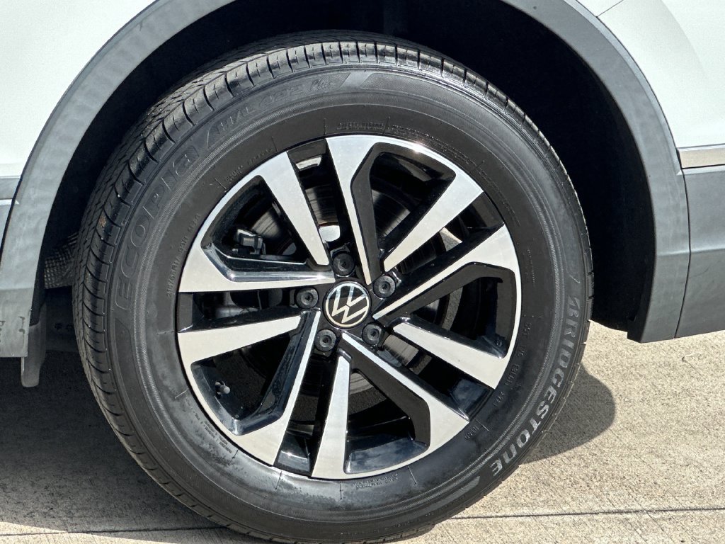 Used 2022 Volkswagen Tiguan S FWD image 27