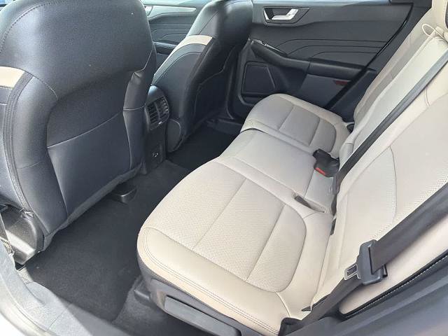 Certified 2022 Ford Escape Titanium FWD image 18