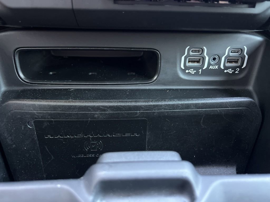 Used 2020 RAM 1500 Limited w/ Body Color Bumper Group image 30