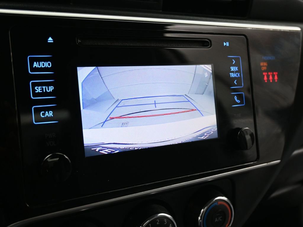 Used 2018 Toyota Corolla L image 40