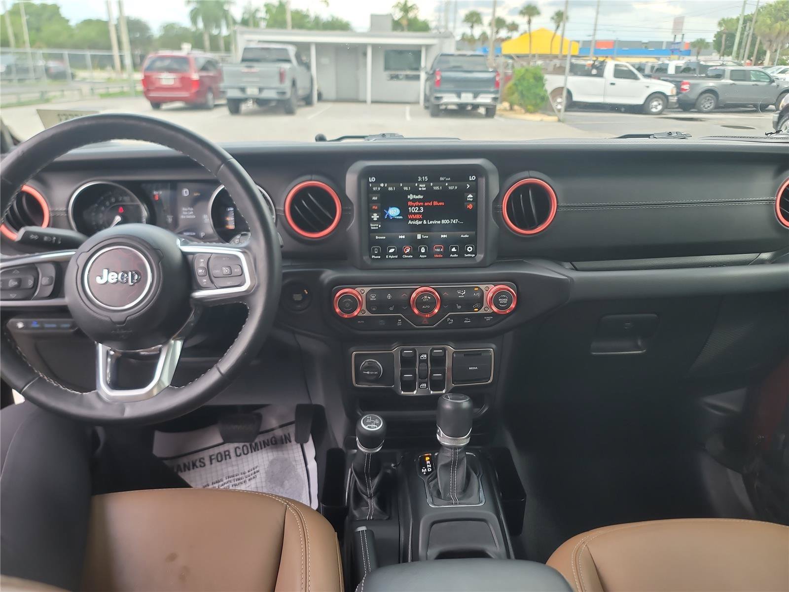 Used 2021 Jeep Wrangler Unlimited Sahara w/ Cold Weather Group AWD/4WD image 18