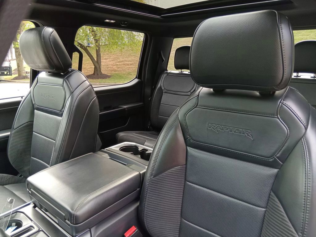 Certified 2022 Ford F150 Raptor w/ Equipment Group 801A High image 17