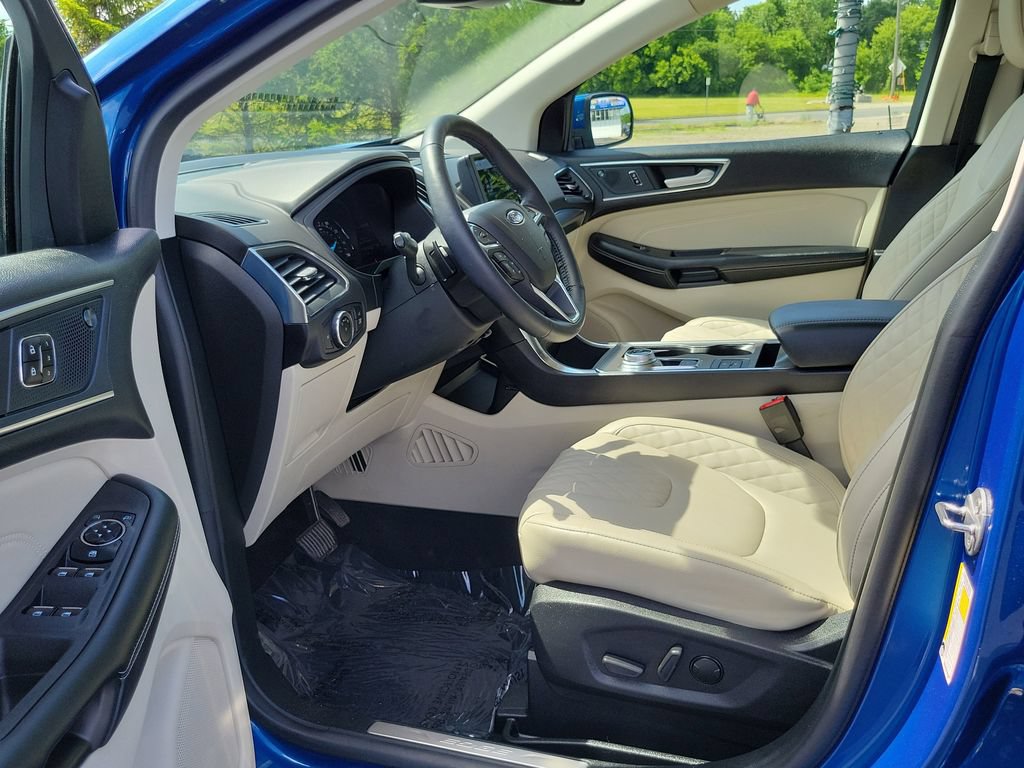 Certified 2023 Ford Edge Titanium w/ Class II Trailer Tow Package AWD/4WD image 8