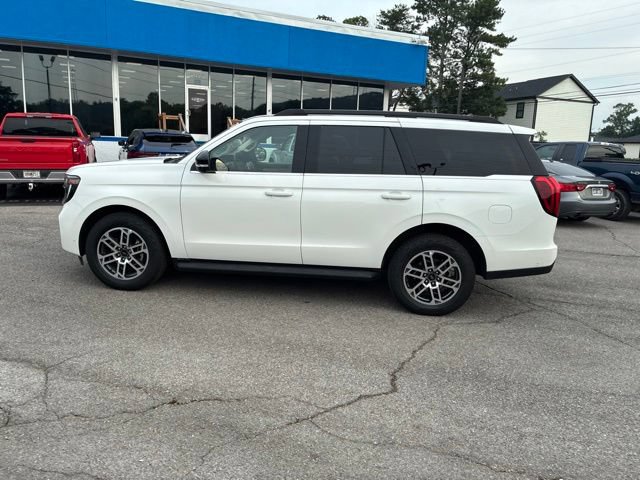 Certified 2025 Ford Expedition Active AWD/4WD image 18