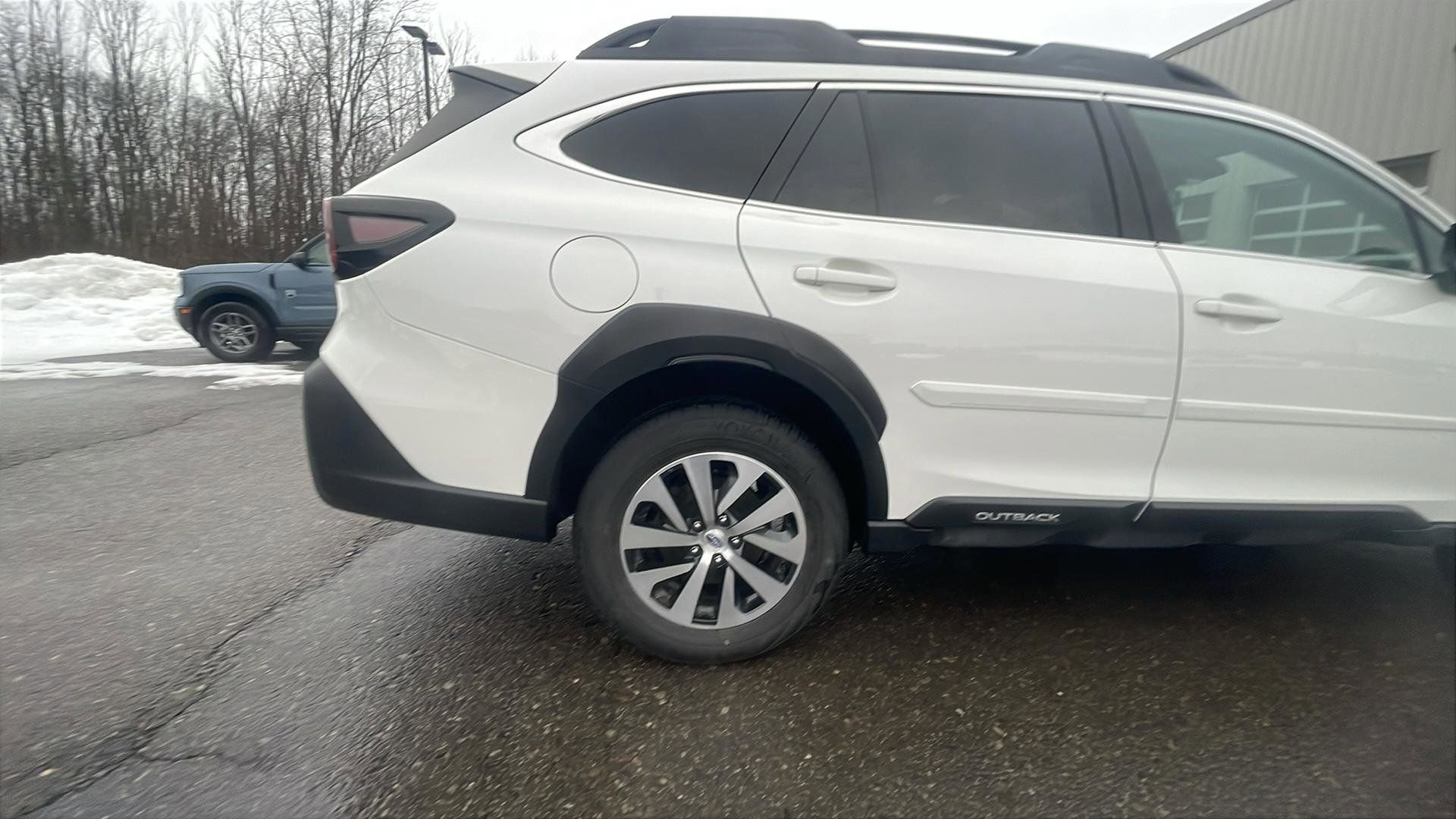 Used 2023 Subaru Outback Premium image 27