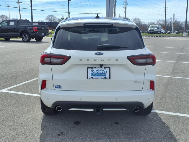 Certified 2023 Ford Escape ST-Line Select w/ Tech Pack #2 AWD/4WD image 4