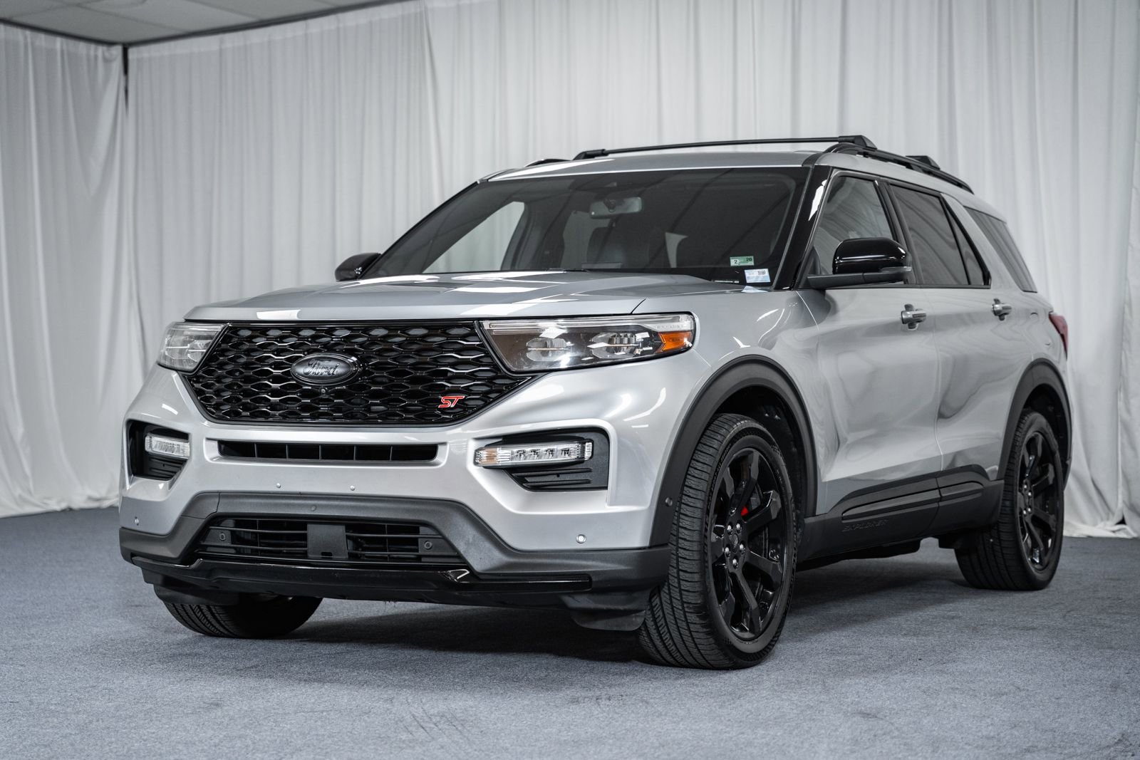 Certified 2020 Ford Explorer ST w/ ST Street Pack image 3