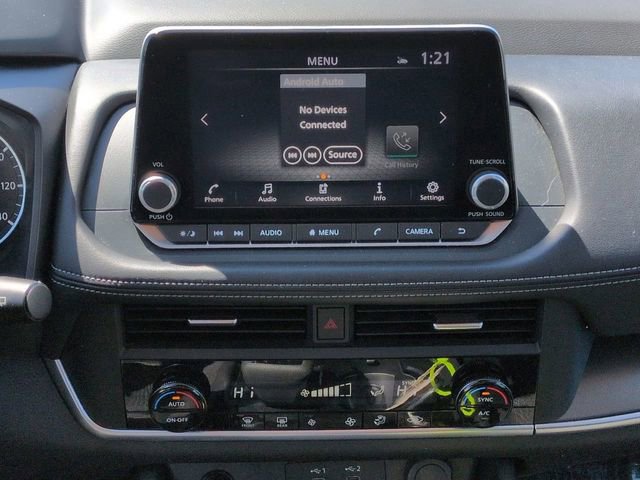 Used 2025 Nissan Rogue SV image 22