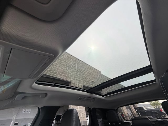 Certified 2023 Ford Escape Platinum w/ Premium Technology Package image 34