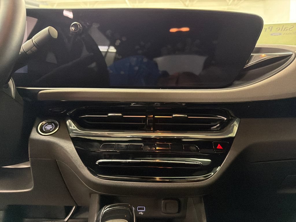 Used 2025 Buick Envista Avenir FWD image 23