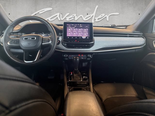 Used 2024 Jeep Compass Latitude AWD/4WD image 4