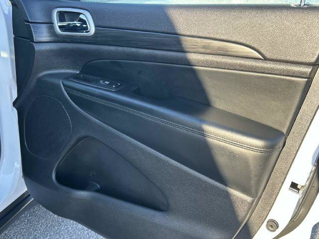 Used 2021 Jeep Grand Cherokee Laredo X AWD/4WD image 22