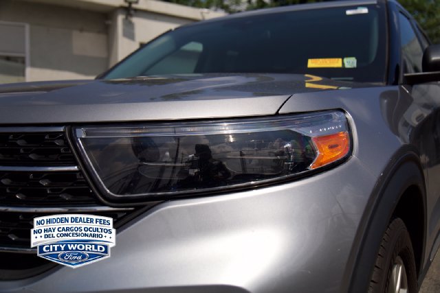 Certified 2022 Ford Explorer XLT w/ Equipment Group 202A AWD/4WD image 7