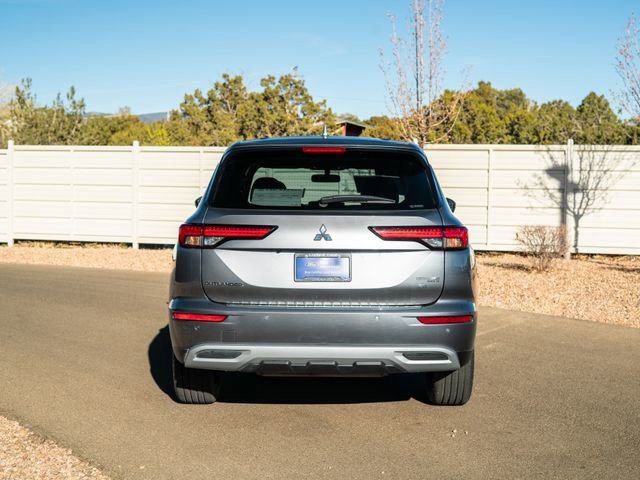 Used 2022 Mitsubishi Outlander SE AWD/4WD image 5