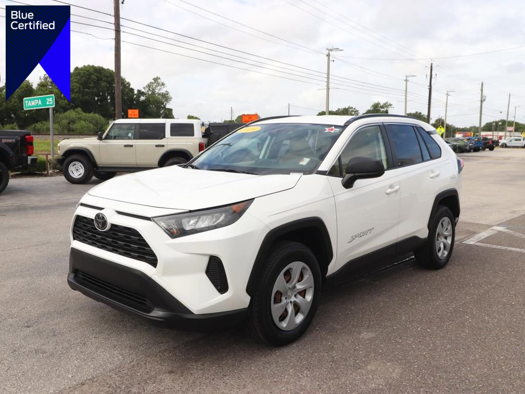 Used 2019 Toyota RAV4 LE image 1