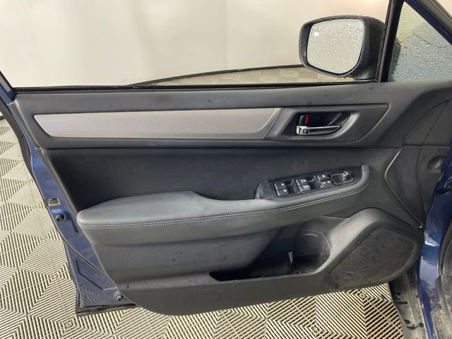 Used 2019 Subaru Outback 2.5i Premium image 15