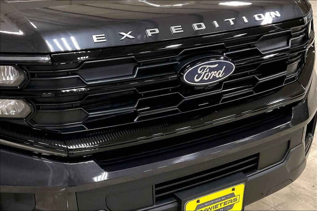 Certified 2025 Ford Expedition Active AWD/4WD image 30
