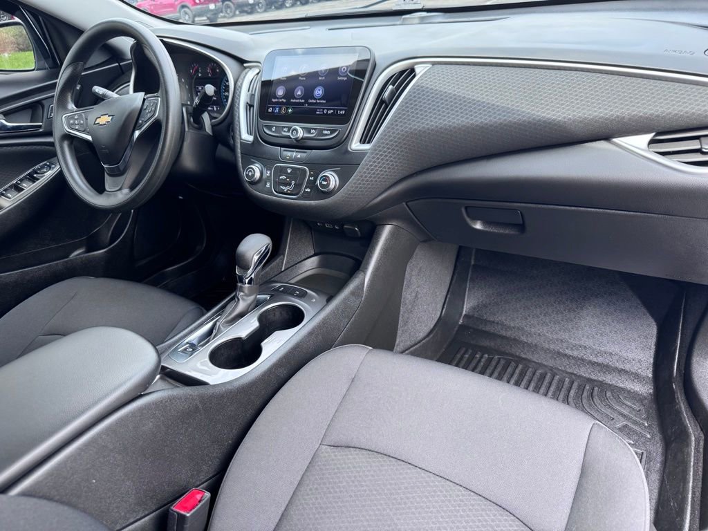 Used 2025 Chevrolet Malibu LS FWD image 18