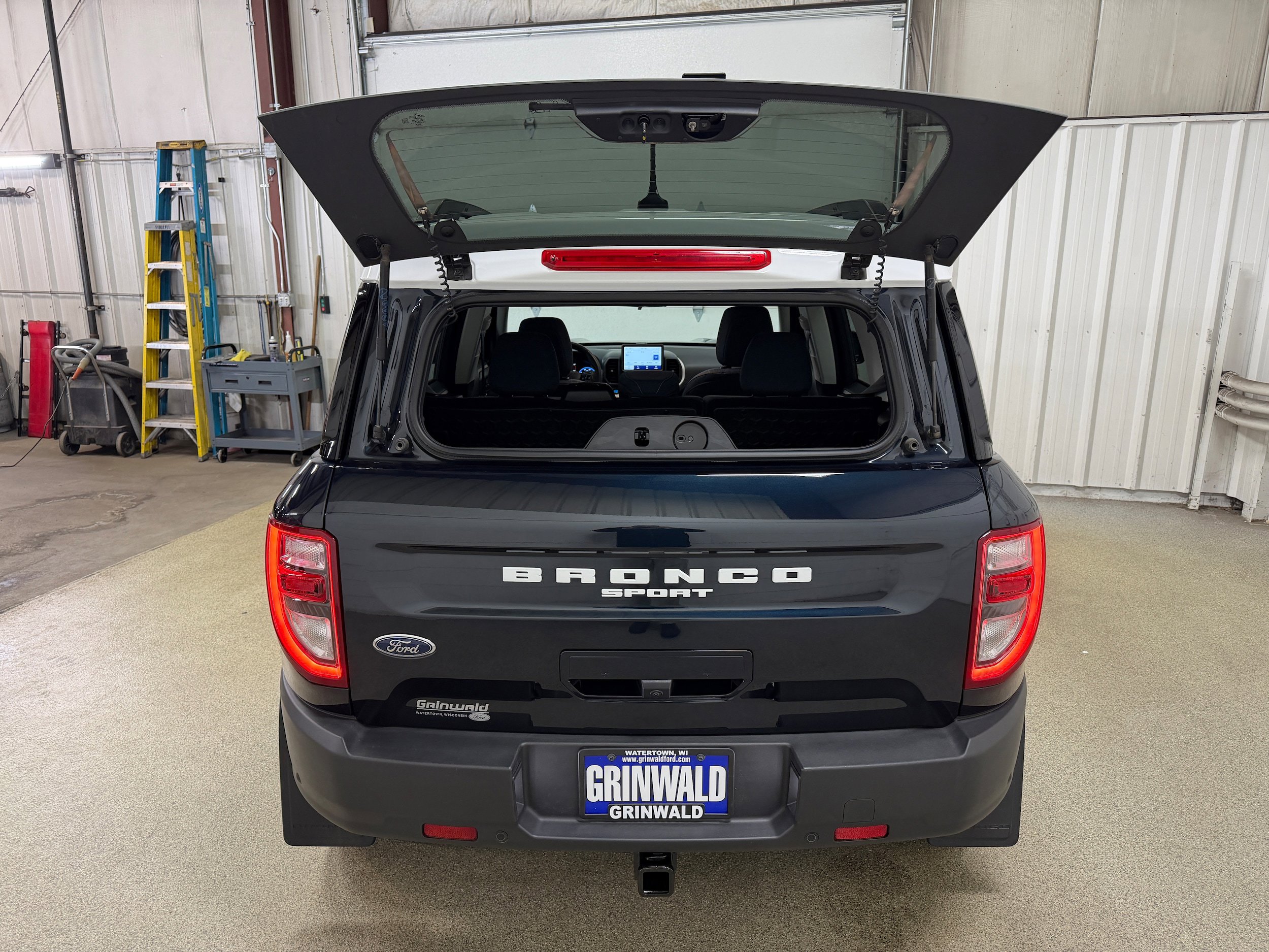 Certified 2023 Ford Bronco Sport Heritage w/ Heritage Convenience Package AWD/4WD image 30
