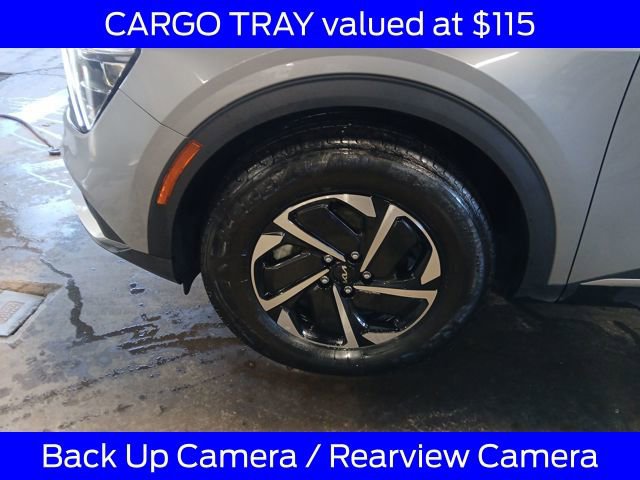 Used 2023 Kia Sportage LX image 4