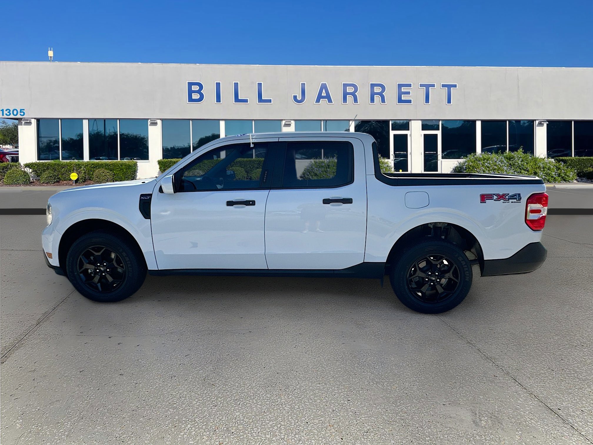 Certified 2022 Ford Maverick XLT w/ Equipment Group 300A Standard image 2