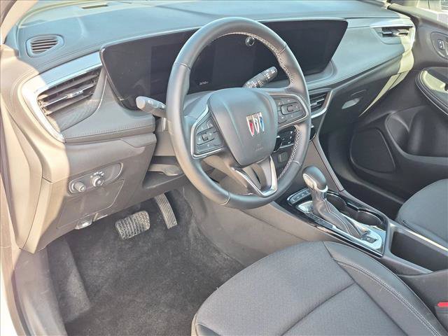Used 2025 Buick Encore GX Preferred AWD/4WD image 10