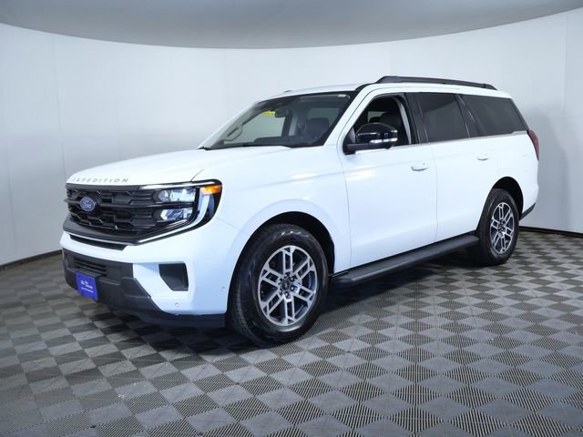 Certified 2025 Ford Expedition Active AWD/4WD image 5
