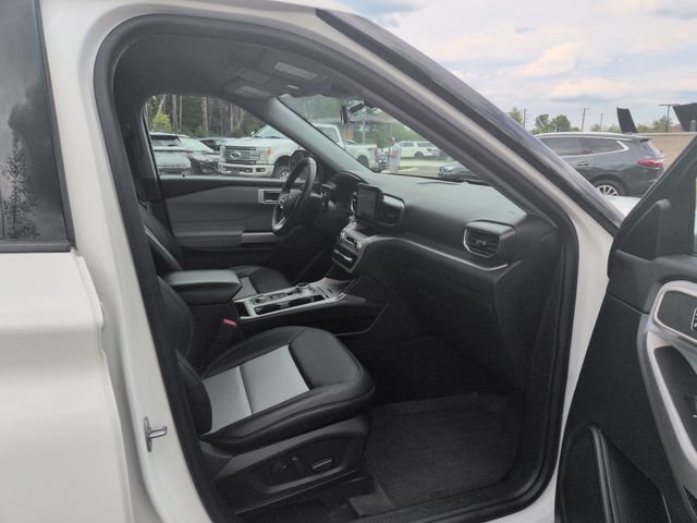 Certified 2023 Ford Explorer XLT w/ Equipment Group 202A AWD/4WD image 15