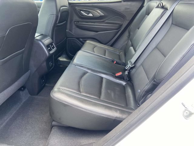 Used 2023 GMC Terrain SLT w/ Tech Package FWD image 12