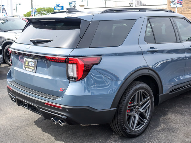 Certified 2026 Ford Explorer ST AWD/4WD image 7