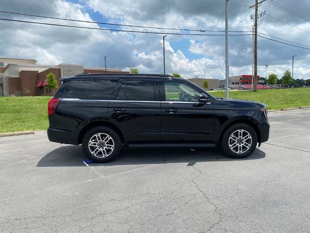 Certified 2025 Ford Expedition Active RWD image 8