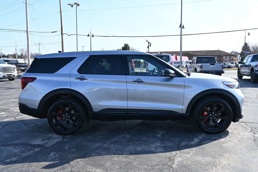 Certified 2022 Ford Explorer ST w/ Equipment Group 401A AWD/4WD image 8