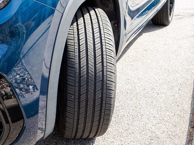 Used 2022 Volkswagen Atlas SEL R-Line image 9