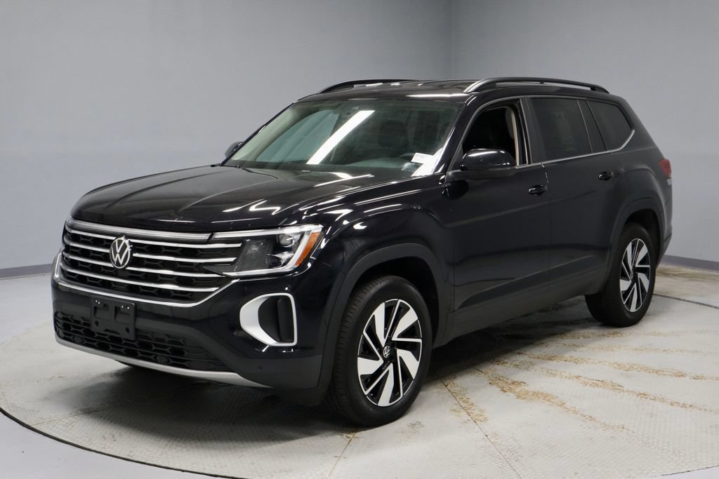 Used 2025 Volkswagen Atlas SE FWD image 8