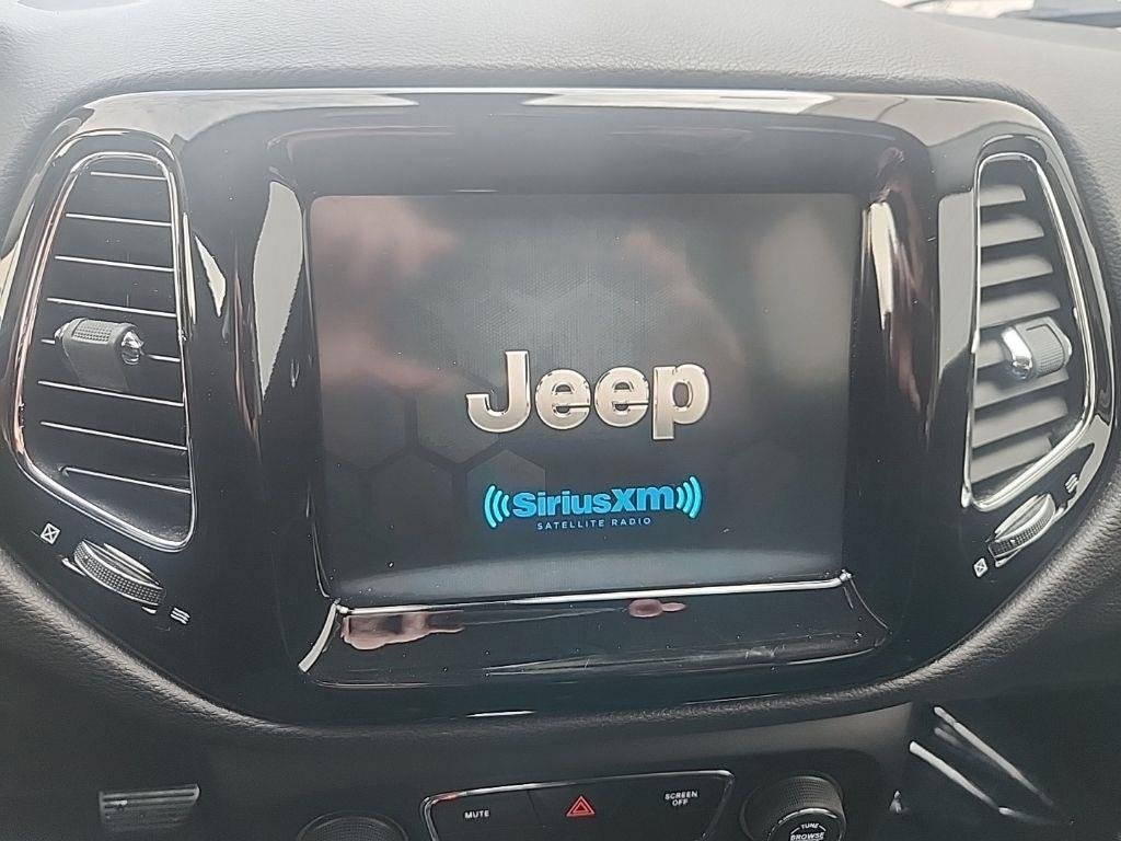 Used 2018 Jeep Compass Limited image 18