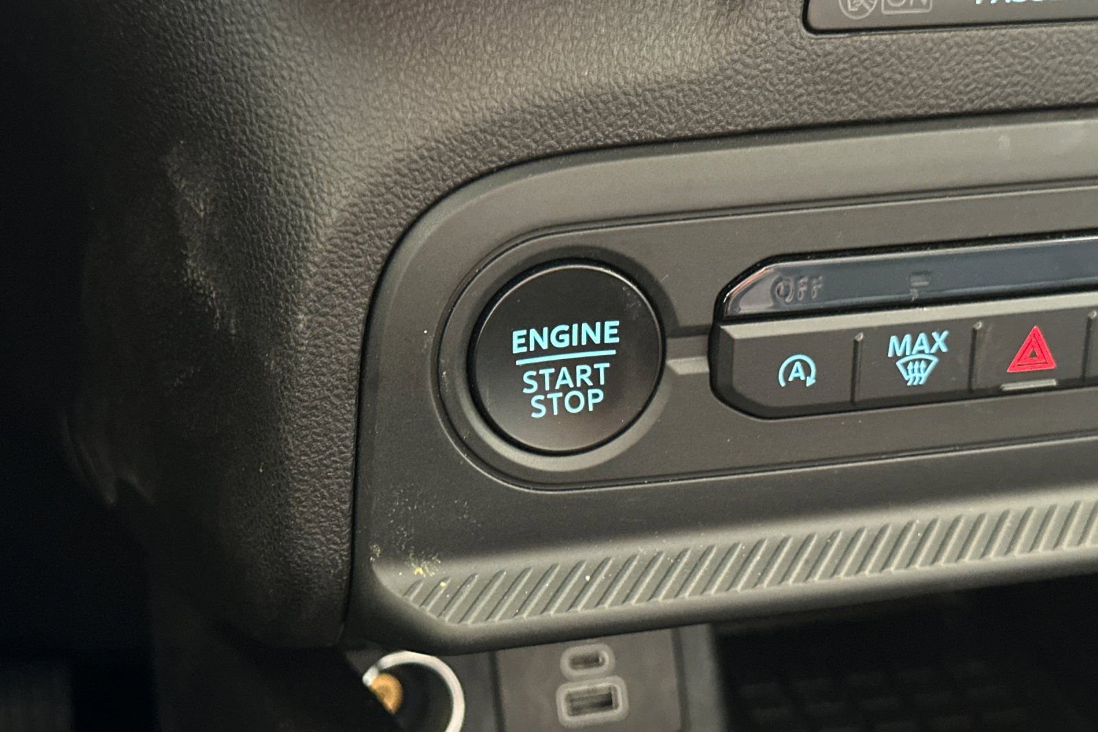 Certified 2025 Ford Bronco Sport Outer Banks w/ Outer Banks Tech Package+ AWD/4WD image 23